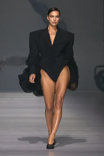 Look 38